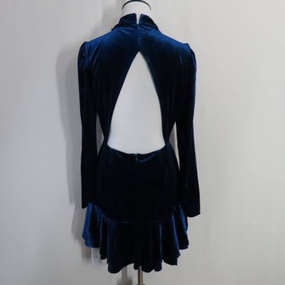 Yumi Kim Shannon Dress Mock Neck Open Back Flounce Hem Navy Velvet Medium - Picture 5 of 9
